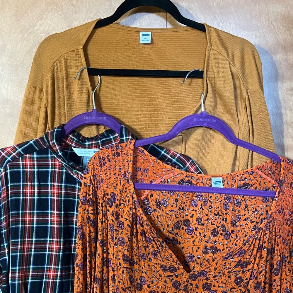 3 Old Navy Tops Size XXL